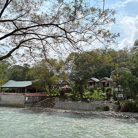 Asim Paris Guesthouse & Jungle Trekking Bukit Lawang Exterior photo